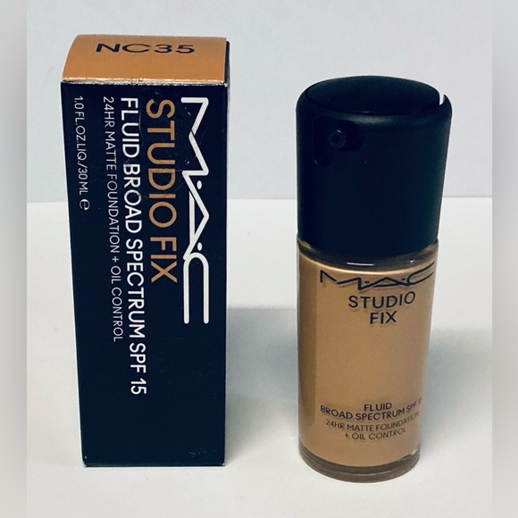 MAC Studio Fix Fluid SPF 15 24 Hour Matte Foundation + Oil Control - NEW! NC35. - Picture 2 of 3